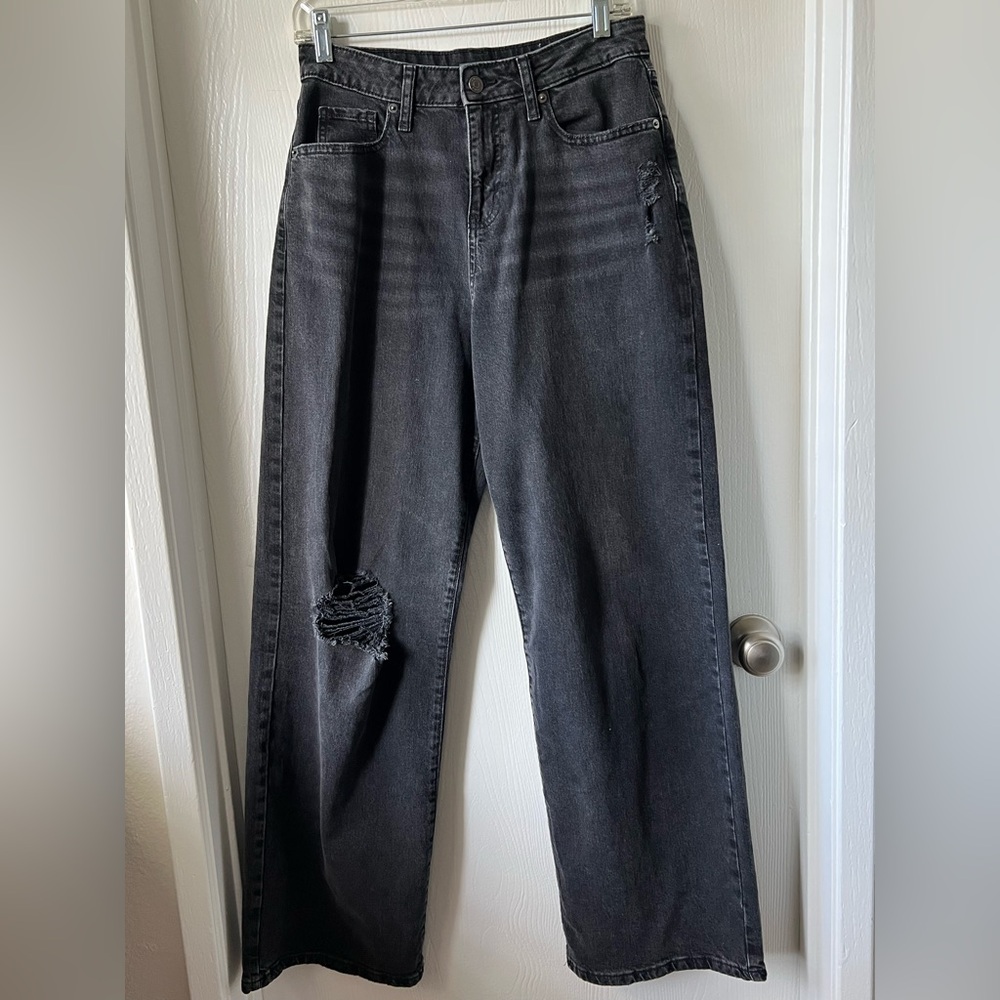 JEAN WILD FABLE HIGH-RISE BAGGY BLACK WITH RIPS